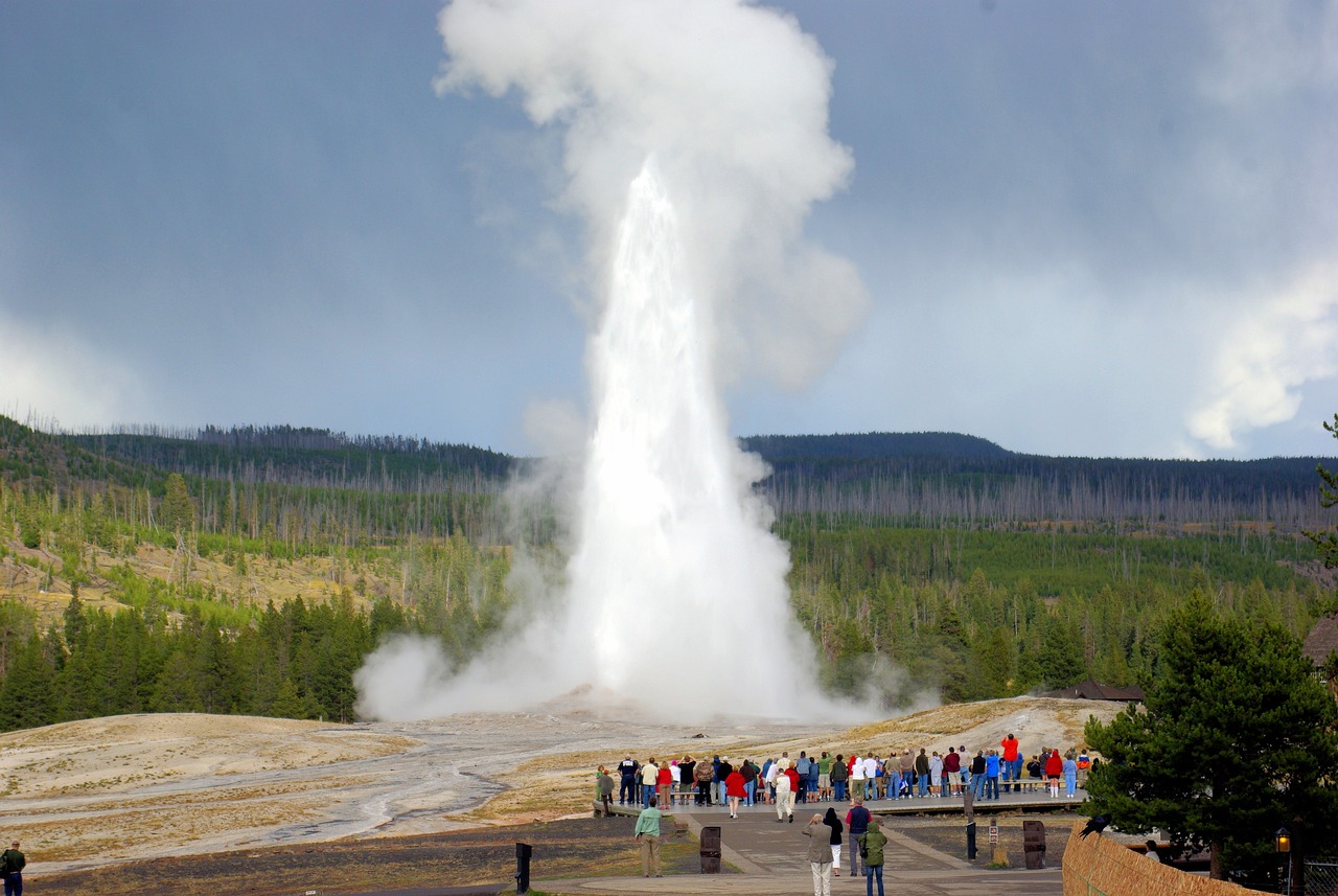 Discovering the Secret Hot Springs of Yellowstone